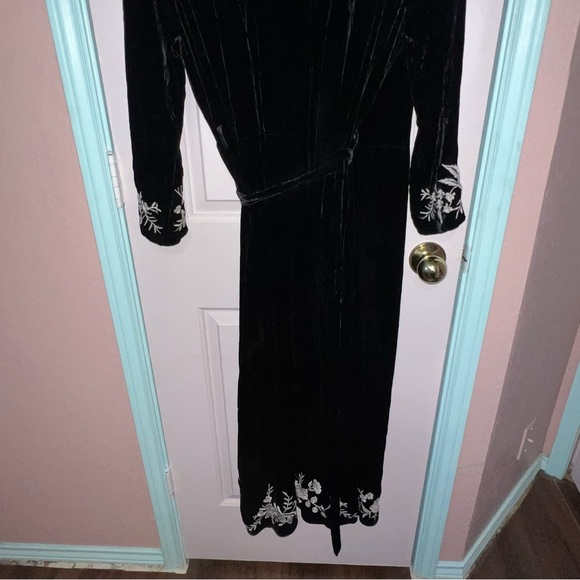 Johnny Was Black Velvet Floral Wrap Dress Small - Picture 12 of 12